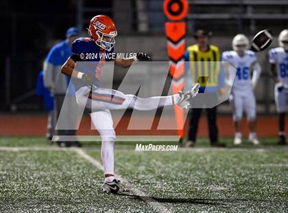Thumbnail 3 in Seattle Prep vs Lakes (WIAA 3A First Round) photogallery.