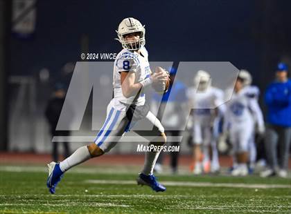 Thumbnail 2 in Seattle Prep vs Lakes (WIAA 3A First Round) photogallery.