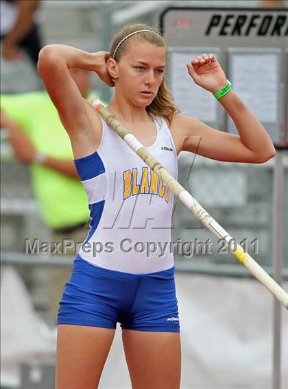 Thumbnail 2 in 84th Clyde Littlefield Texas Relays (Day 2 - Field Events) photogallery.