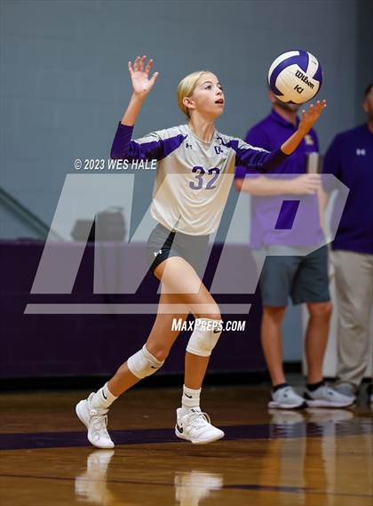 Thumbnail 1 in Center Hill @ DeSoto Central photogallery.