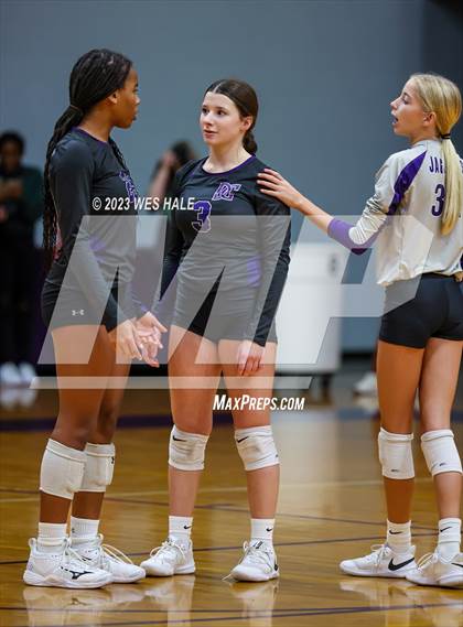 Thumbnail 3 in Center Hill @ DeSoto Central photogallery.