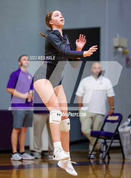 Thumbnail 3 in Center Hill @ DeSoto Central photogallery.