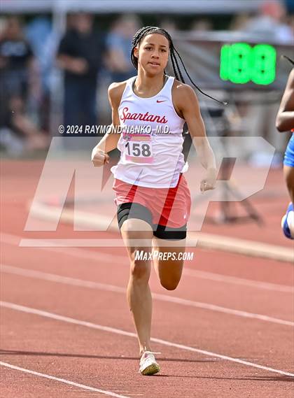 Thumbnail 1 in IHSAA Finals (200 Meter)  photogallery.