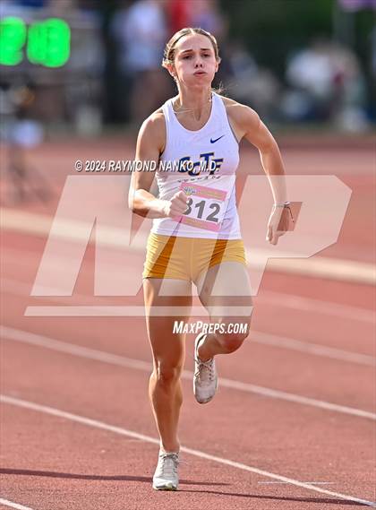 Thumbnail 1 in IHSAA Finals (200 Meter)  photogallery.