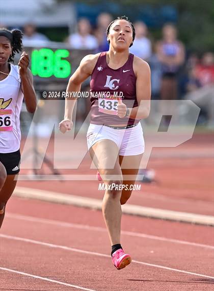 Thumbnail 3 in IHSAA Finals (200 Meter)  photogallery.