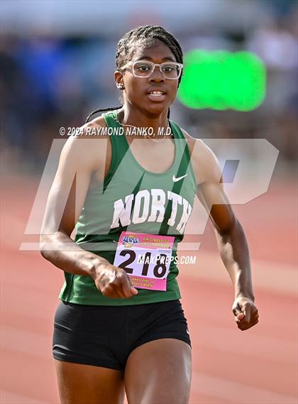 Thumbnail 1 in IHSAA Finals (200 Meter)  photogallery.