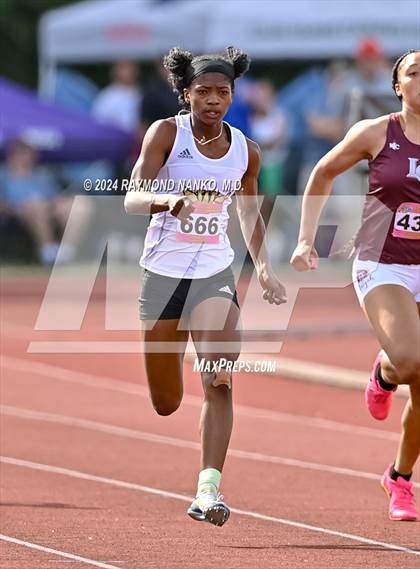 Thumbnail 1 in IHSAA Finals (200 Meter)  photogallery.