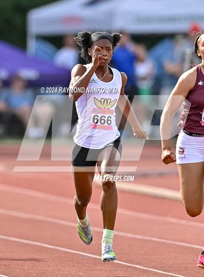 Thumbnail 3 in IHSAA Finals (200 Meter)  photogallery.