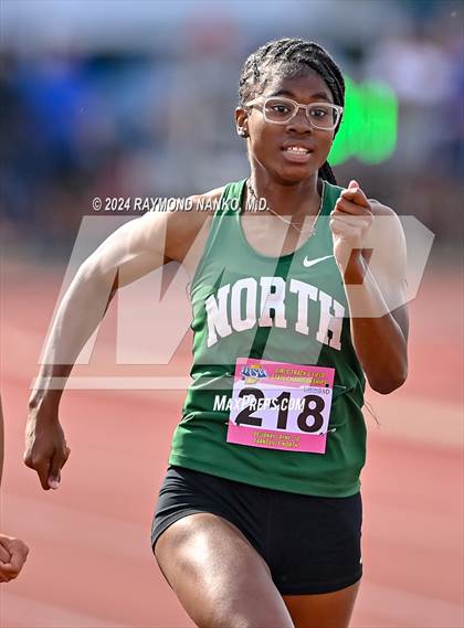 Thumbnail 3 in IHSAA Finals (200 Meter)  photogallery.