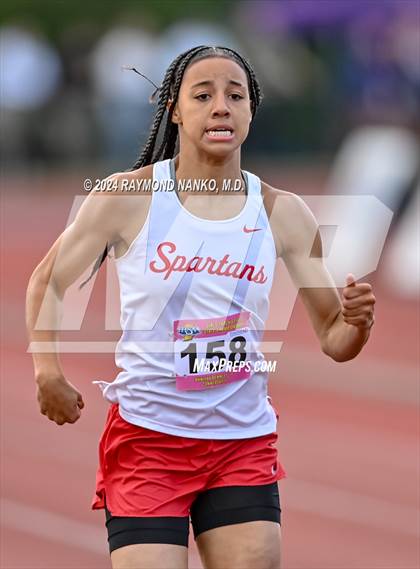 Thumbnail 2 in IHSAA Finals (200 Meter)  photogallery.