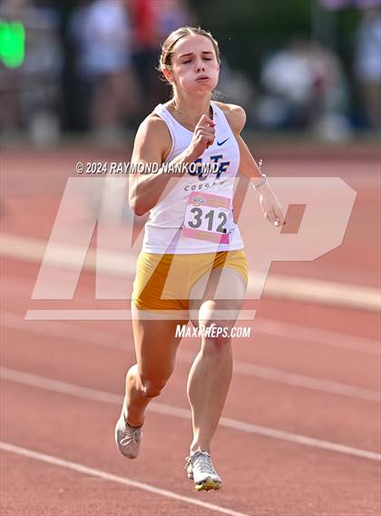 Thumbnail 2 in IHSAA Finals (200 Meter)  photogallery.