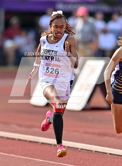 Thumbnail 2 in IHSAA Finals (200 Meter)  photogallery.