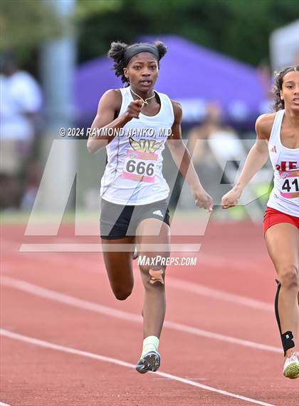 Thumbnail 2 in IHSAA Finals (200 Meter)  photogallery.