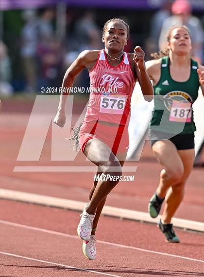 Thumbnail 3 in IHSAA Finals (200 Meter)  photogallery.