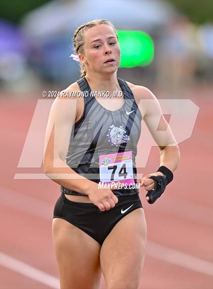 Thumbnail 3 in IHSAA Finals (200 Meter)  photogallery.