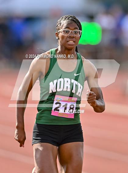 Thumbnail 2 in IHSAA Finals (200 Meter)  photogallery.