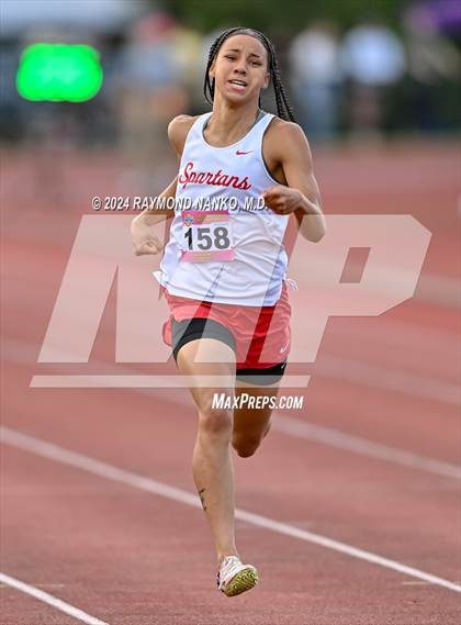 Thumbnail 1 in IHSAA Finals (200 Meter)  photogallery.