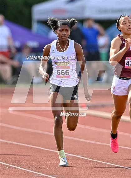 Thumbnail 1 in IHSAA Finals (200 Meter)  photogallery.