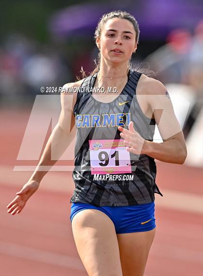 Thumbnail 1 in IHSAA Finals (200 Meter)  photogallery.