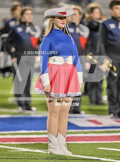 Thumbnail 1 in Wimberley vs. Bellville (UIL Football 4A D2 Semifinal) photogallery.