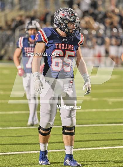 Thumbnail 3 in Wimberley vs. Bellville (UIL Football 4A D2 Semifinal) photogallery.