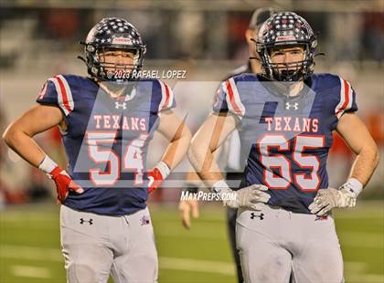 Thumbnail 3 in Wimberley vs. Bellville (UIL Football 4A D2 Semifinal) photogallery.