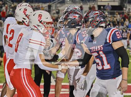 Thumbnail 1 in Wimberley vs. Bellville (UIL Football 4A D2 Semifinal) photogallery.