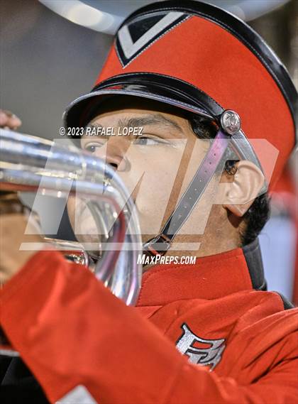 Thumbnail 3 in Wimberley vs. Bellville (UIL Football 4A D2 Semifinal) photogallery.
