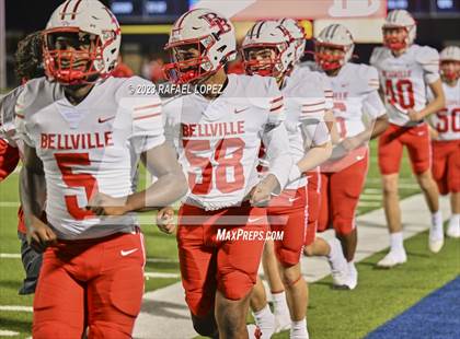 Thumbnail 3 in Wimberley vs. Bellville (UIL Football 4A D2 Semifinal) photogallery.