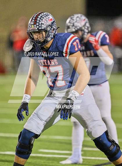 Thumbnail 1 in Wimberley vs. Bellville (UIL Football 4A D2 Semifinal) photogallery.