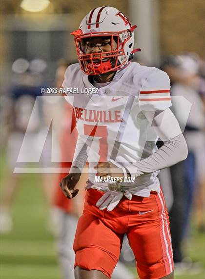 Thumbnail 3 in Wimberley vs. Bellville (UIL Football 4A D2 Semifinal) photogallery.