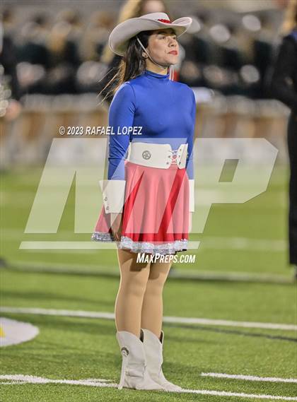 Thumbnail 3 in Wimberley vs. Bellville (UIL Football 4A D2 Semifinal) photogallery.