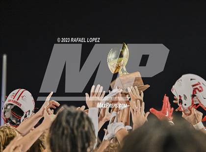Thumbnail 2 in Wimberley vs. Bellville (UIL Football 4A D2 Semifinal) photogallery.