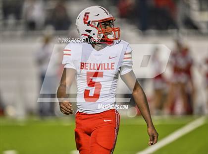 Thumbnail 2 in Wimberley vs. Bellville (UIL Football 4A D2 Semifinal) photogallery.