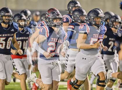 Thumbnail 2 in Wimberley vs. Bellville (UIL Football 4A D2 Semifinal) photogallery.