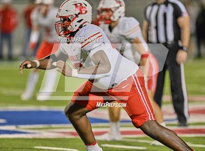 Thumbnail 3 in Wimberley vs. Bellville (UIL Football 4A D2 Semifinal) photogallery.
