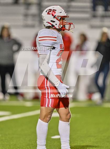 Thumbnail 3 in Wimberley vs. Bellville (UIL Football 4A D2 Semifinal) photogallery.