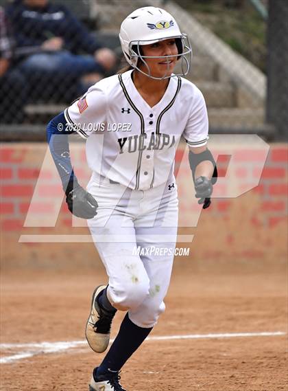 Thumbnail 1 in Yucaipa vs. Rim of the World photogallery.