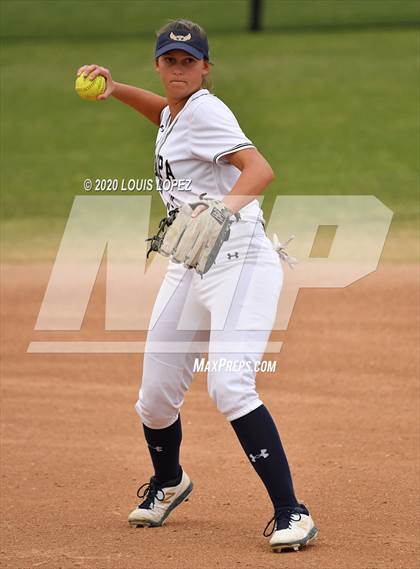 Thumbnail 1 in Yucaipa vs. Rim of the World photogallery.