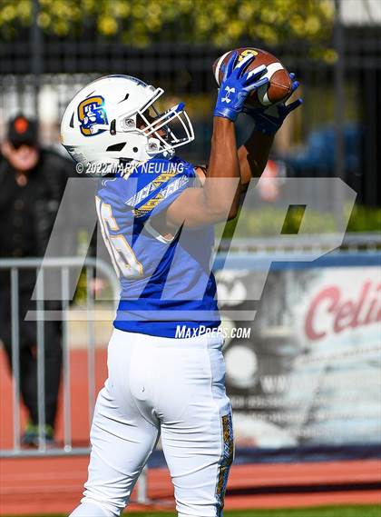 Thumbnail 2 in Salinas @ Serra (CIF-CCS D1 Semifinal) photogallery.