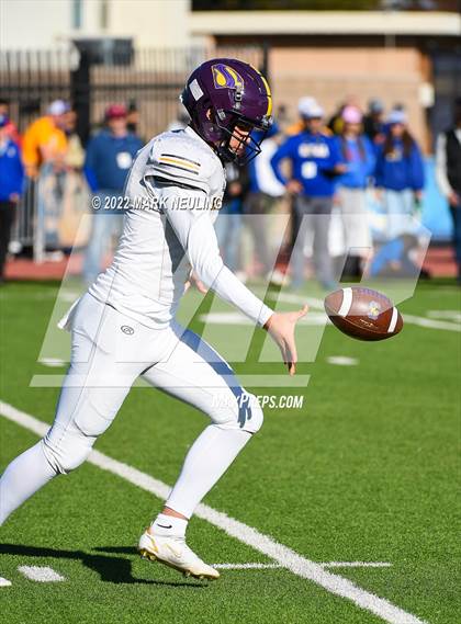 Thumbnail 2 in Salinas @ Serra (CIF-CCS D1 Semifinal) photogallery.