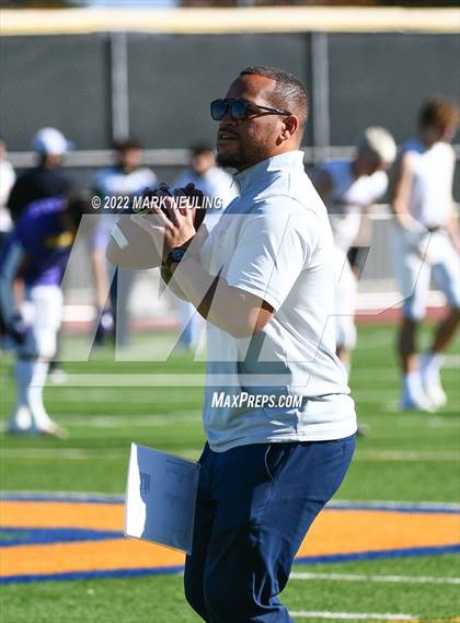 Thumbnail 3 in Salinas @ Serra (CIF-CCS D1 Semifinal) photogallery.