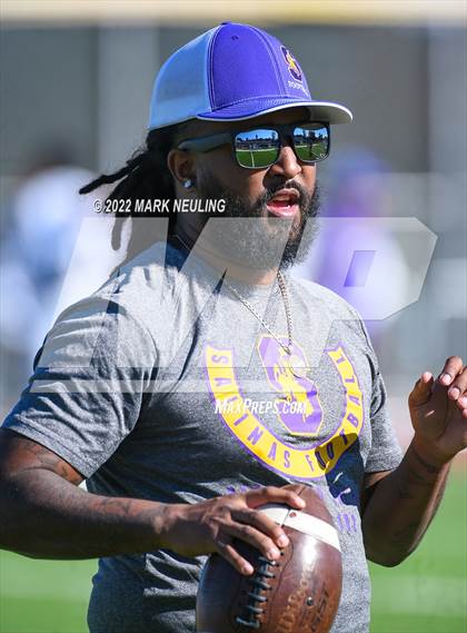 Thumbnail 1 in Salinas @ Serra (CIF-CCS D1 Semifinal) photogallery.