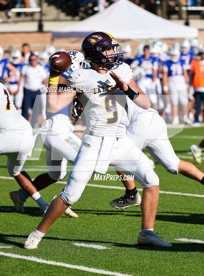 Thumbnail 2 in Salinas @ Serra (CIF-CCS D1 Semifinal) photogallery.