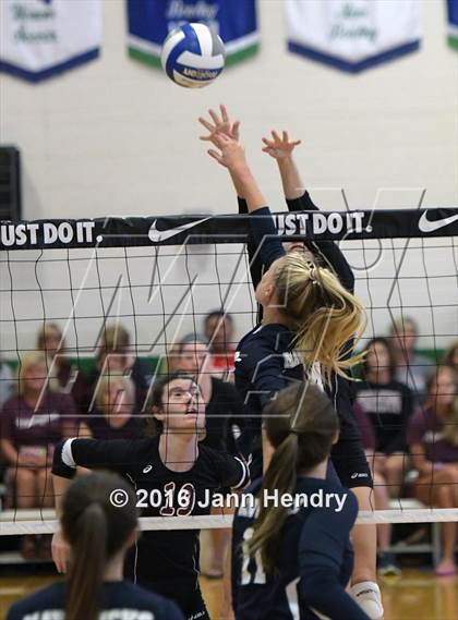 Thumbnail 1 in La Costa Canyon vs. Assumption (Durango Fall Classic) photogallery.