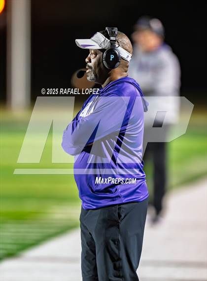 Thumbnail 3 in East Bernard vs. Newton (UIL 3A D2 Football Semifinals) photogallery.