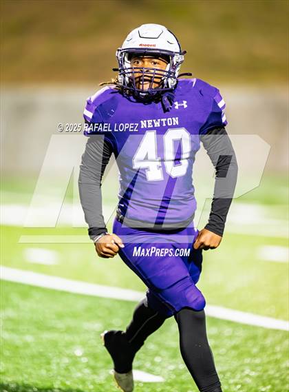 Thumbnail 3 in East Bernard vs. Newton (UIL 3A D2 Football Semifinals) photogallery.