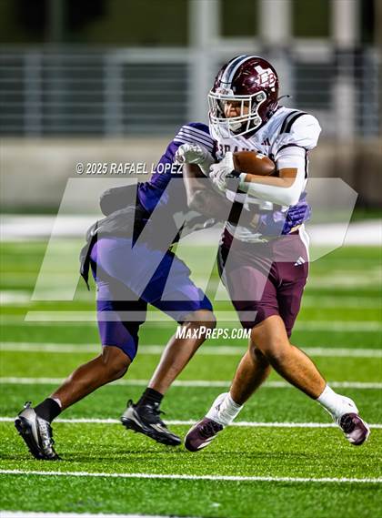 Thumbnail 2 in East Bernard vs. Newton (UIL 3A D2 Football Semifinals) photogallery.