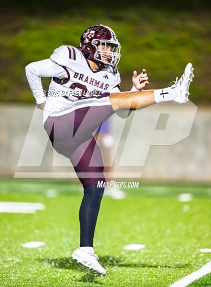 Thumbnail 2 in East Bernard vs. Newton (UIL 3A D2 Football Semifinals) photogallery.