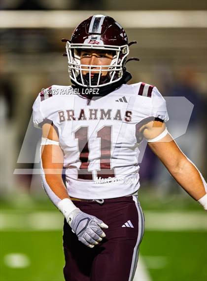 Thumbnail 1 in East Bernard vs. Newton (UIL 3A D2 Football Semifinals) photogallery.